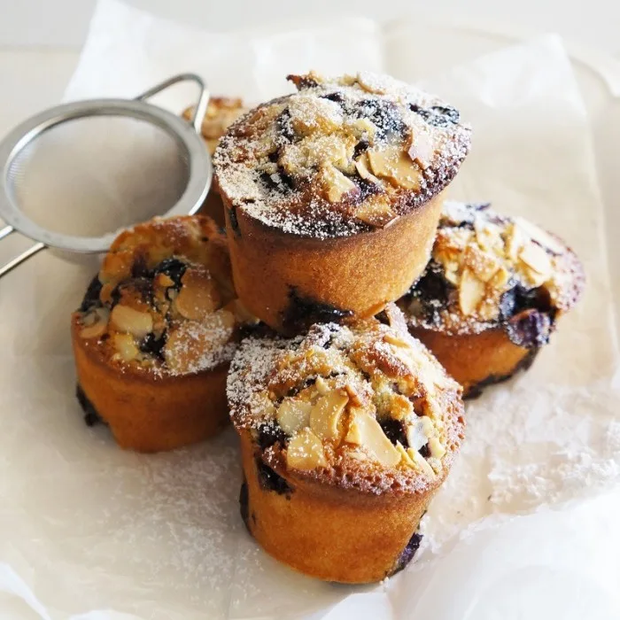 Friands ai mirtilli e al limone