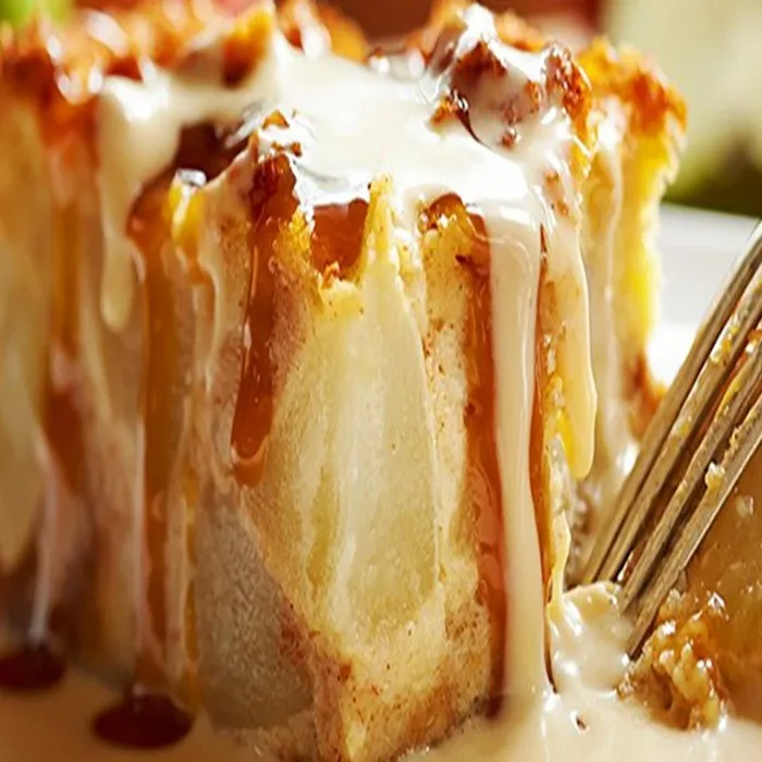 Fruta del pan con salsa de mantequilla