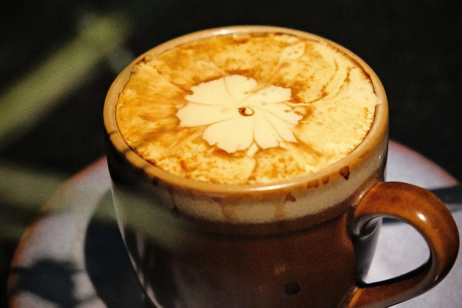 Coffee with egg (cà phê trħng)