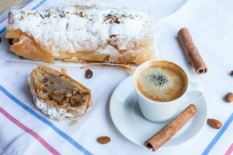 Apple strudel