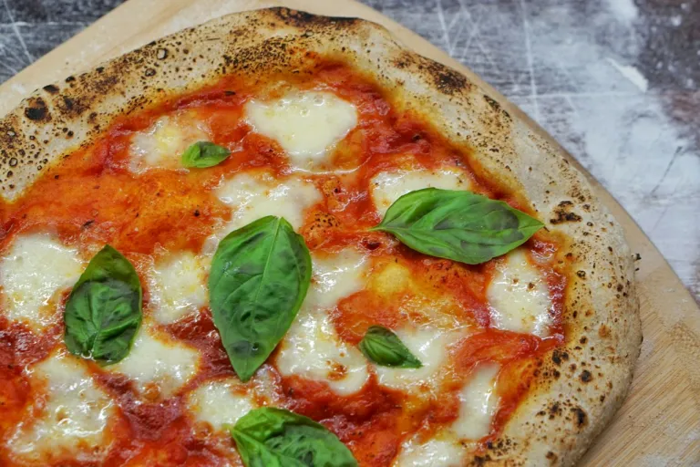 Pizza margherita