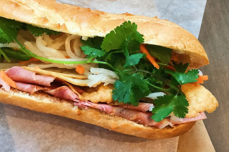Banh mi de porc