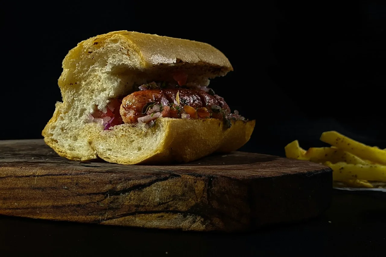 Choripán con chimichurri