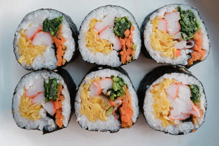Kimbap (rotllos coreans d'arròs)