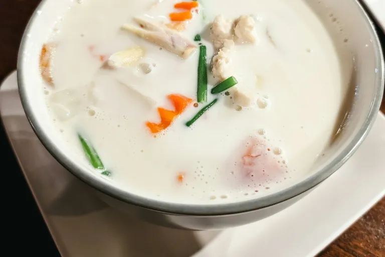 Sopa tom kha gai