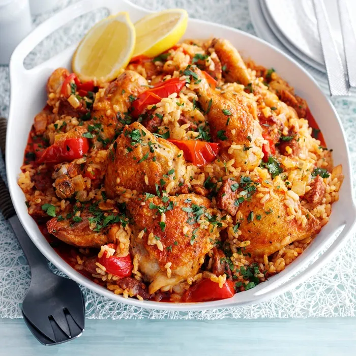 Cazuela de arroz con pollo y chorizo