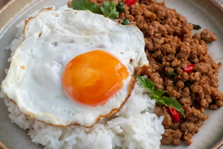 Pad kra pao