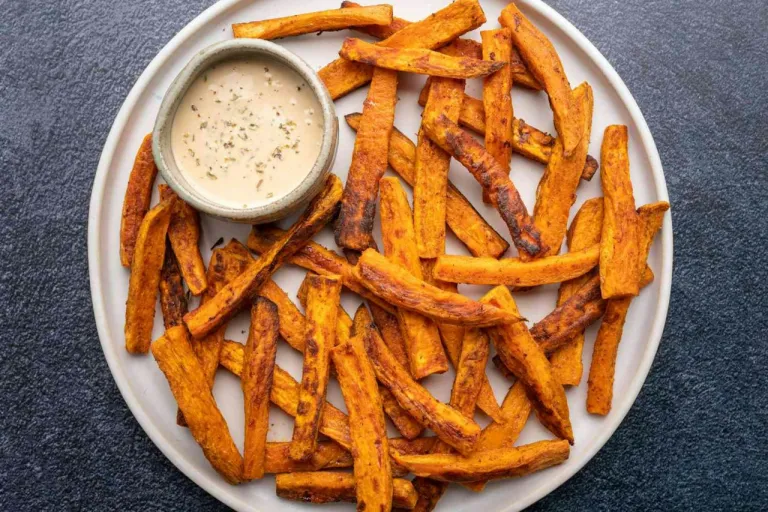 Bastoncini di patate dolci in friggitrice ad aria
