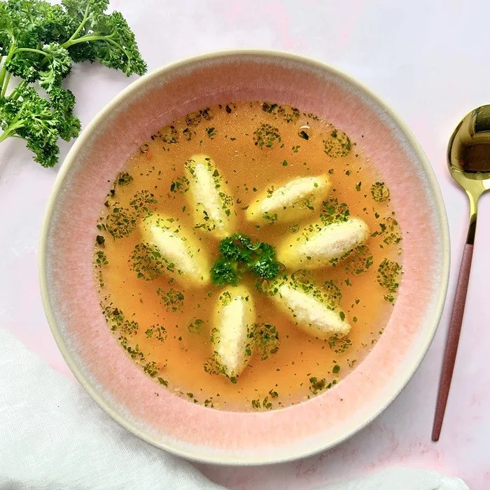 Neteja la sopa amb bolcats Smolina