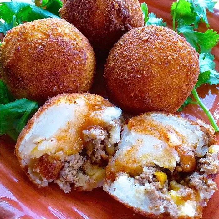 Patates amb estil colombiana