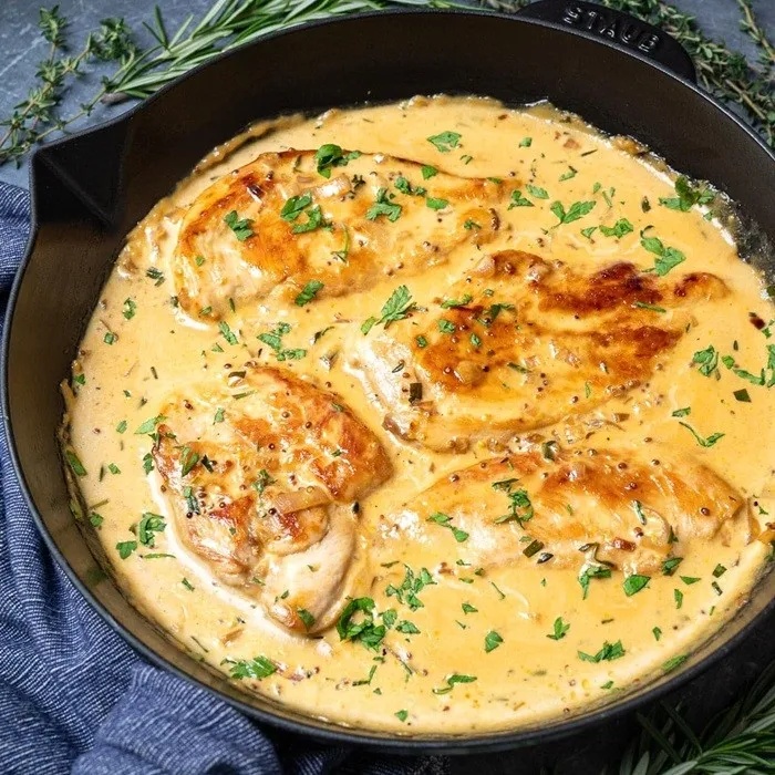 Pollo a la mostaza cremosa