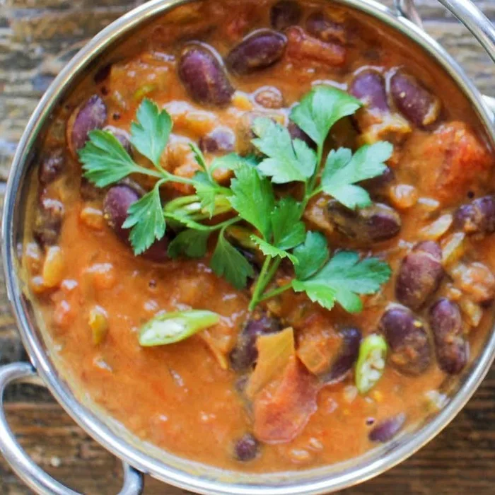 Curry di fagioli bianchi