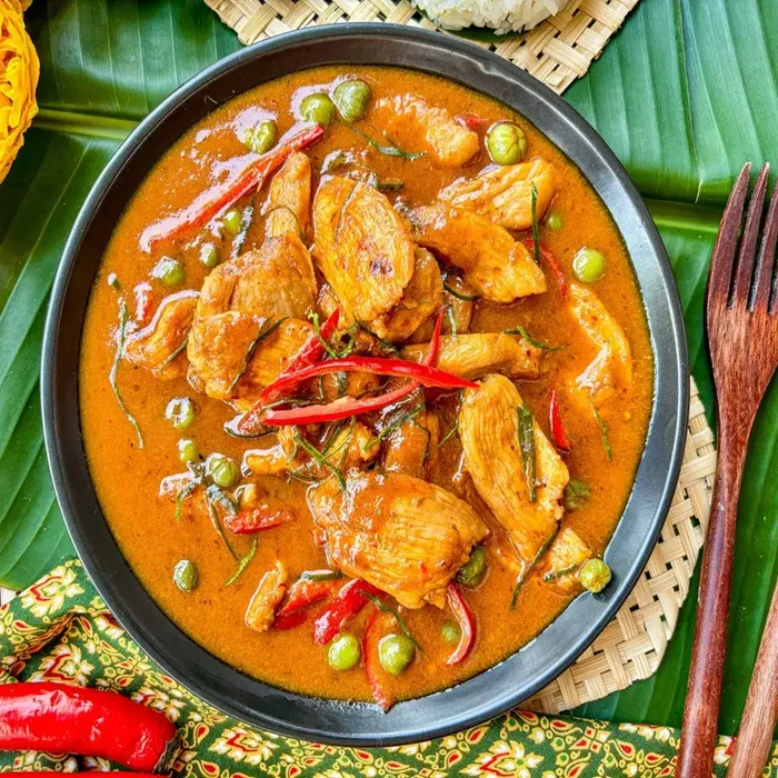 Pollastre de Panang curri (kaeng panang gai)