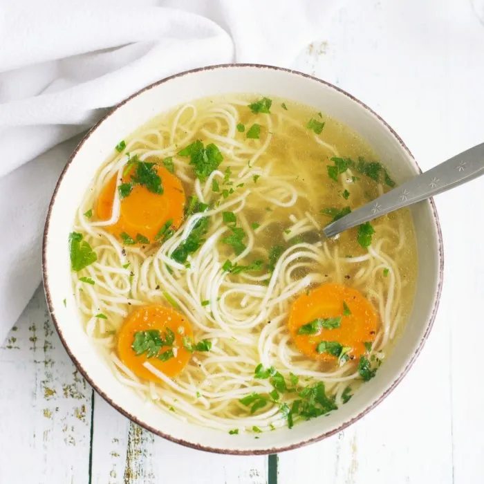 Rosol (sopa de pollo polaca)