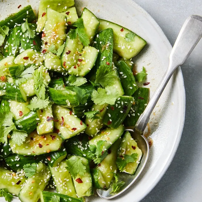 Ensalada de pepino con sésamo