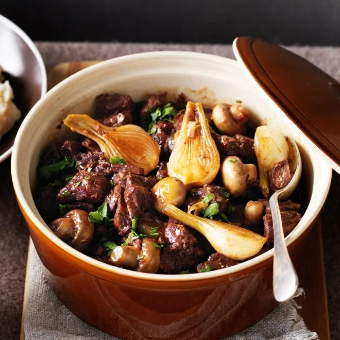 Carne a la borgoñona
