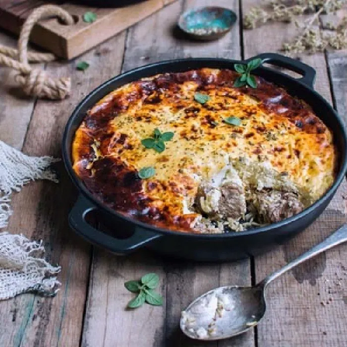 Tavë Kosi: cordero al horno con yogur