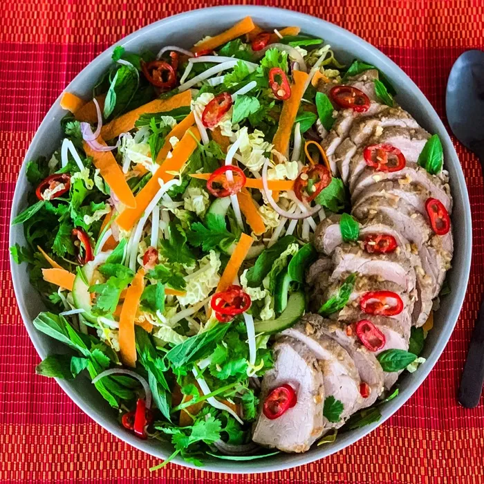 Amanida de porc vietnamites