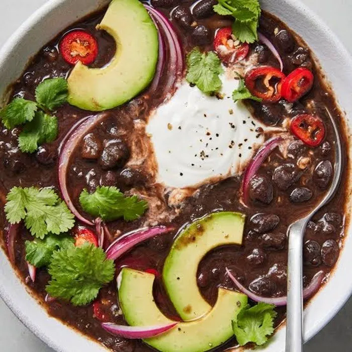 Sopa de alubias negras